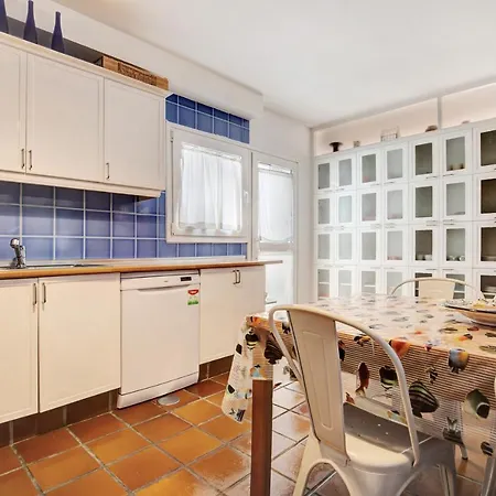 Lucila Villa Corralejo